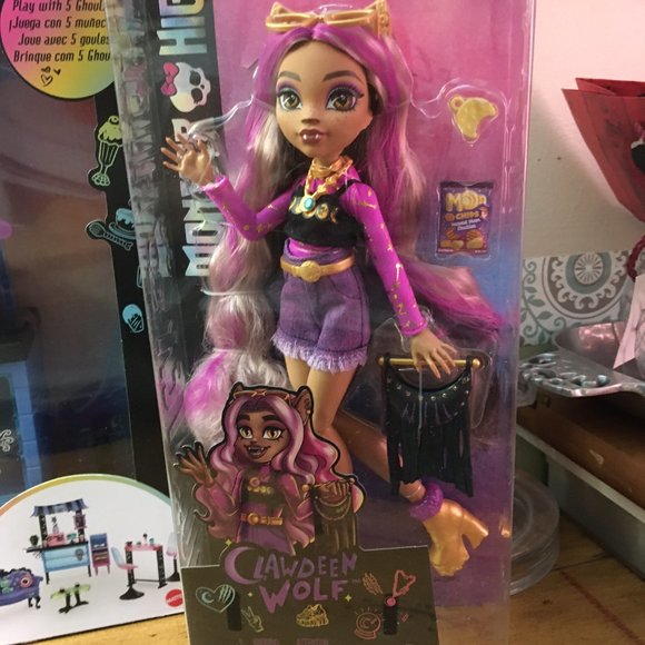 Holiday Sale! NIP Monster High "The Coffin Bean" and "Clawdeen Wolf " doll set - Picture 4 of 5
